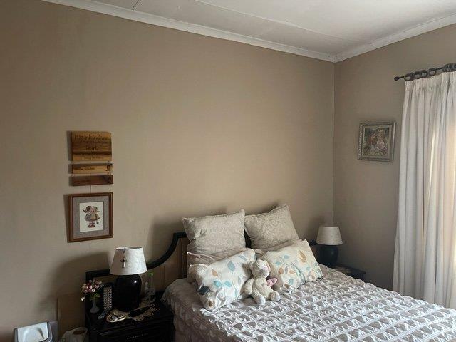 4 Bedroom Property for Sale in Miederpark North West